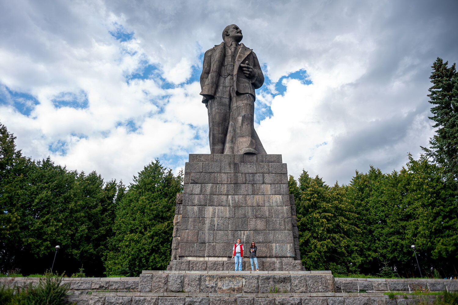 Памятник Ленину в Дубне