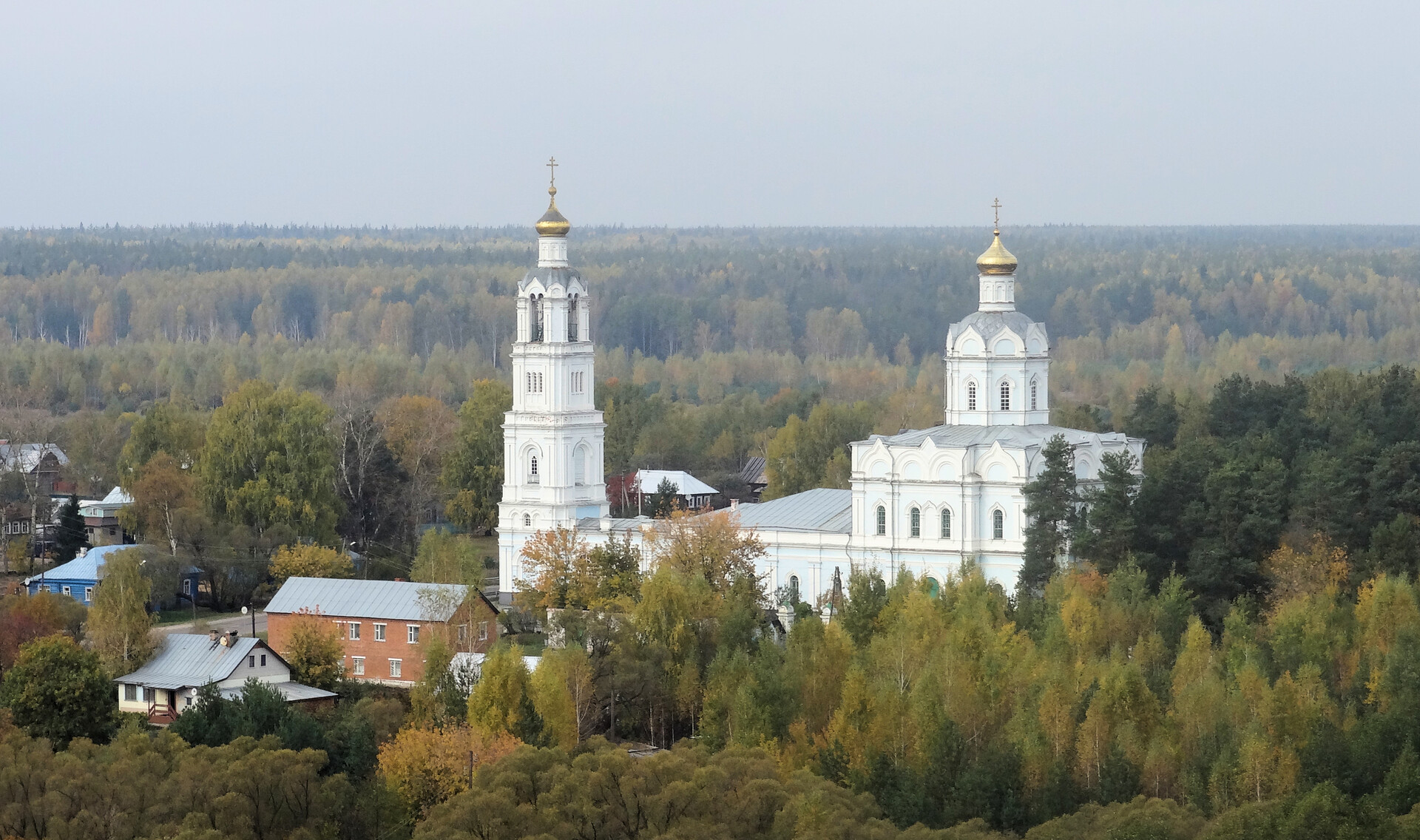 Скидки для пенсионеров в Рошале: дом культуры, банный комплекс и бассейн