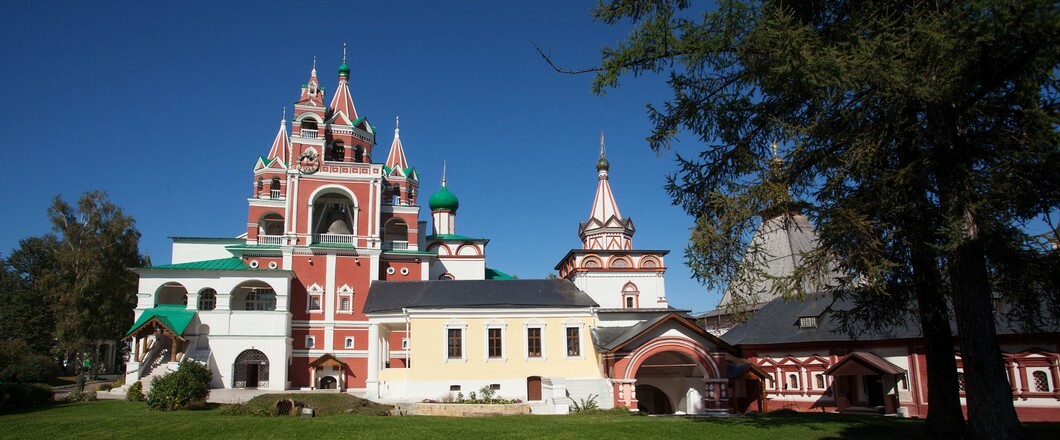 Достопримечательности Звенигорода: любимая обитель царей, старинные десерты и музей СССР