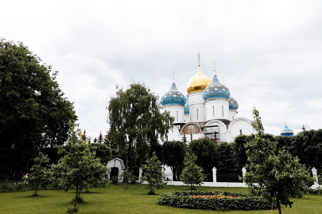 Виды Троице-Сергиевой лавры летом