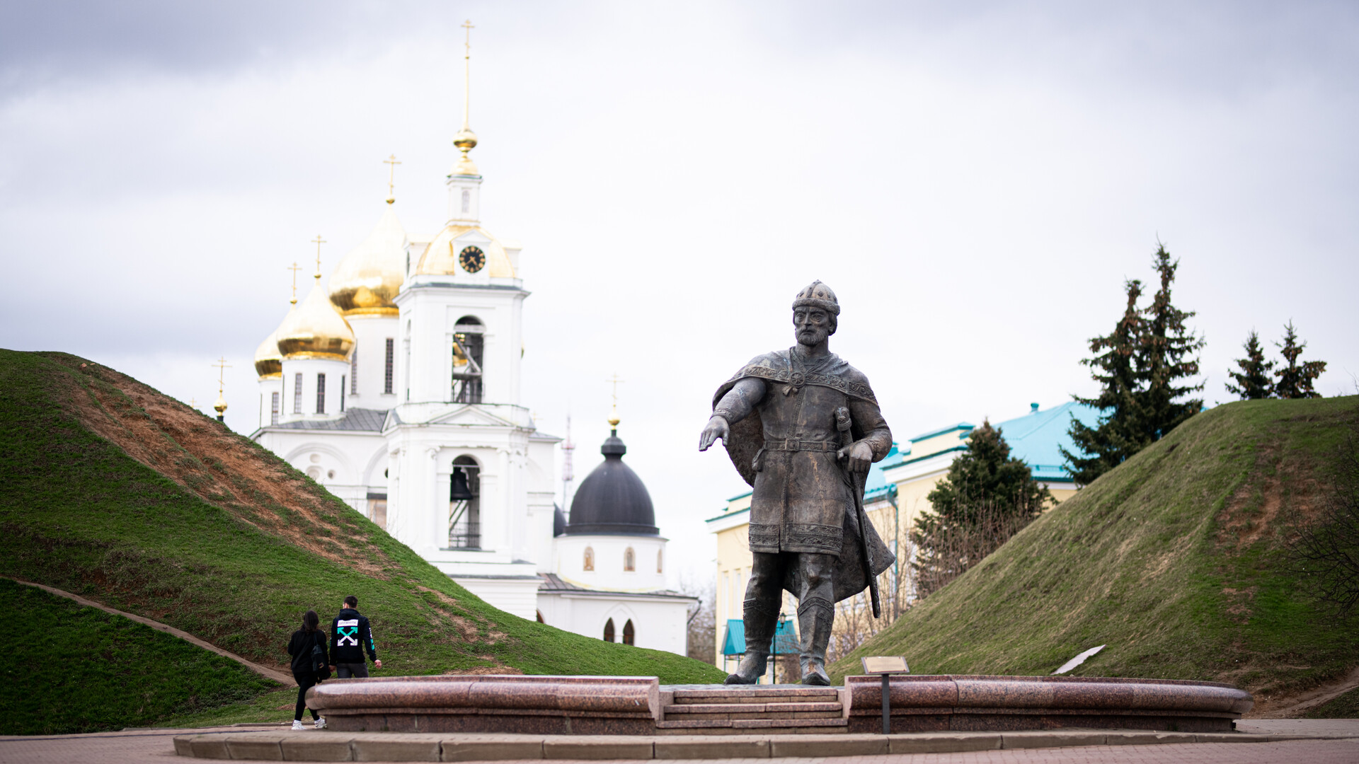 Памятник Юрию Долгорукому в Дмитрове