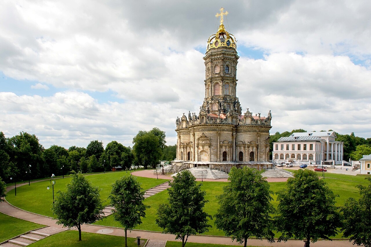 Храм Знамения Богородицы в Дубровицах