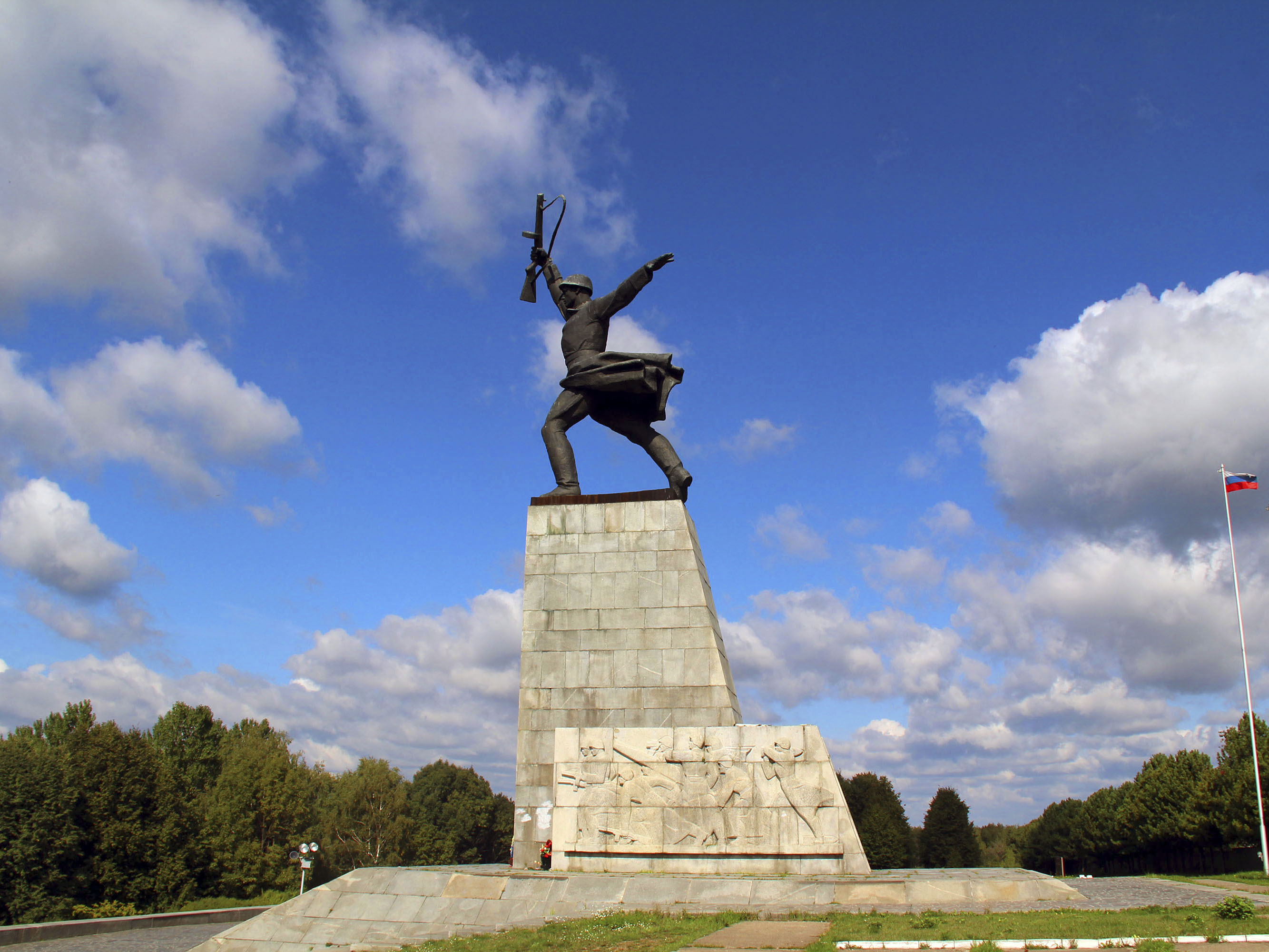 На Пермиловской высоте были остановлены немецко-фашистские войска, рвущиеся к Москве