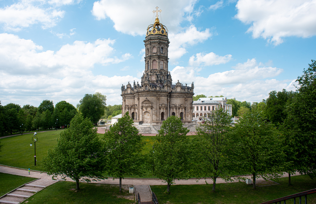 Храм Знамения Богородицы в Дубровицах